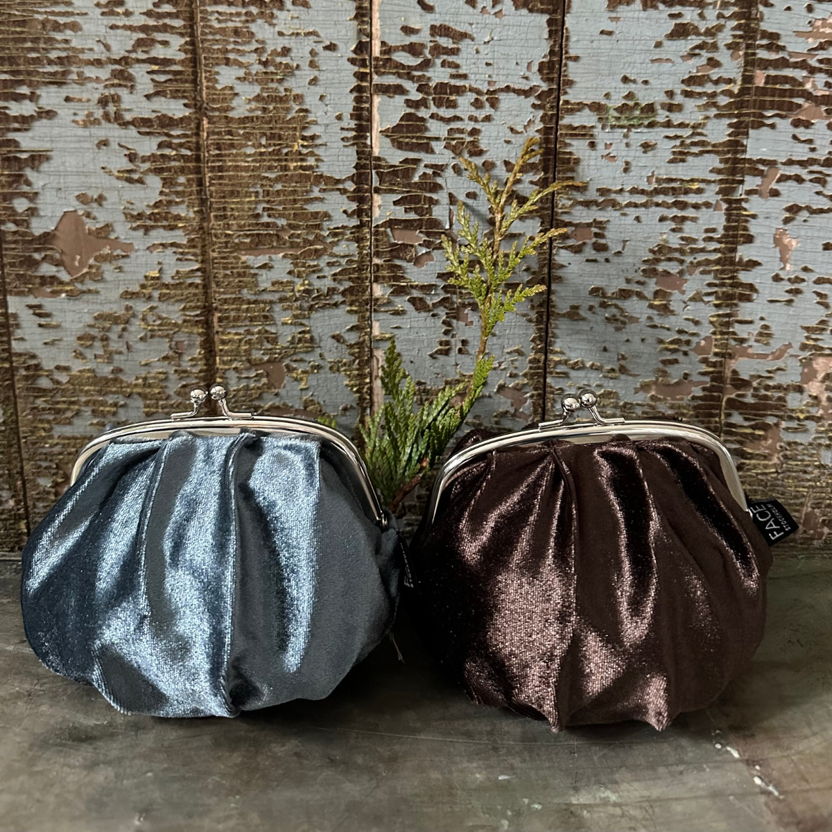 Velvet Bag Small - hidden