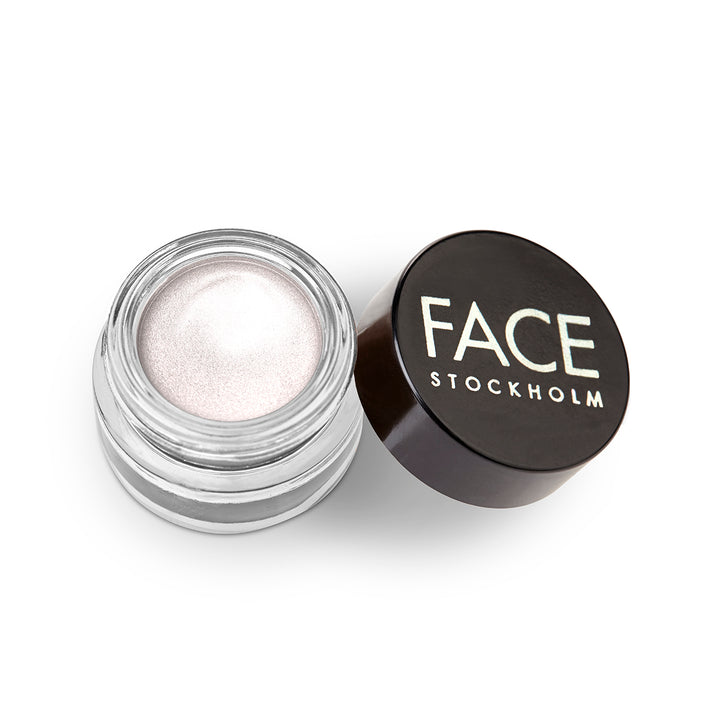 Cream Shadow - Lace